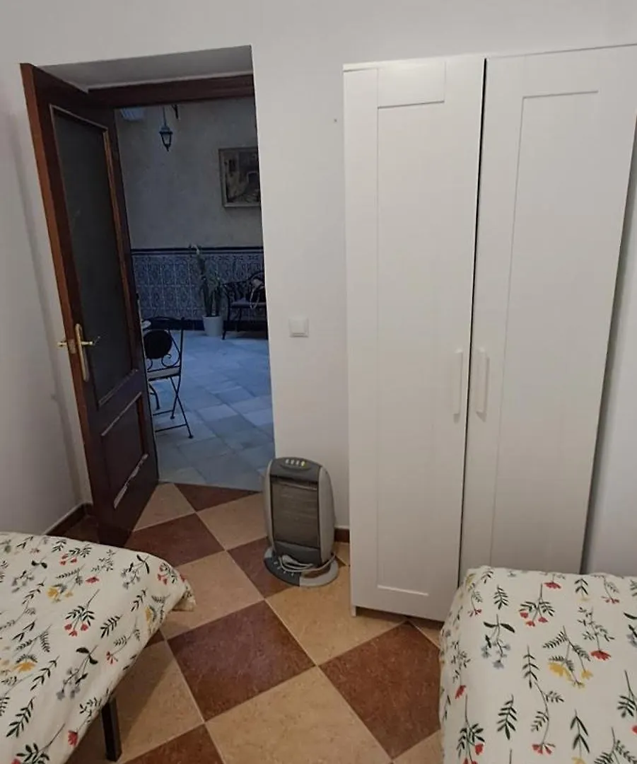 Homestay Patio Andalusi Junto A La Vina Apartment Cadiz Spain